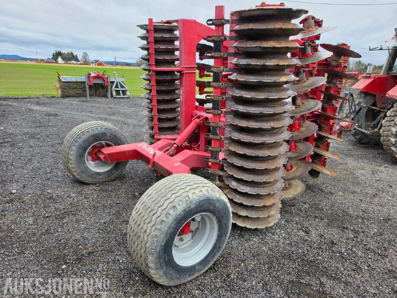 2010 HE-VA skålharv 4 m bredde - Máquina agrícola: foto 1 2010 HE-VA skålharv 4 m bredde - Máquina agrícola: foto 1