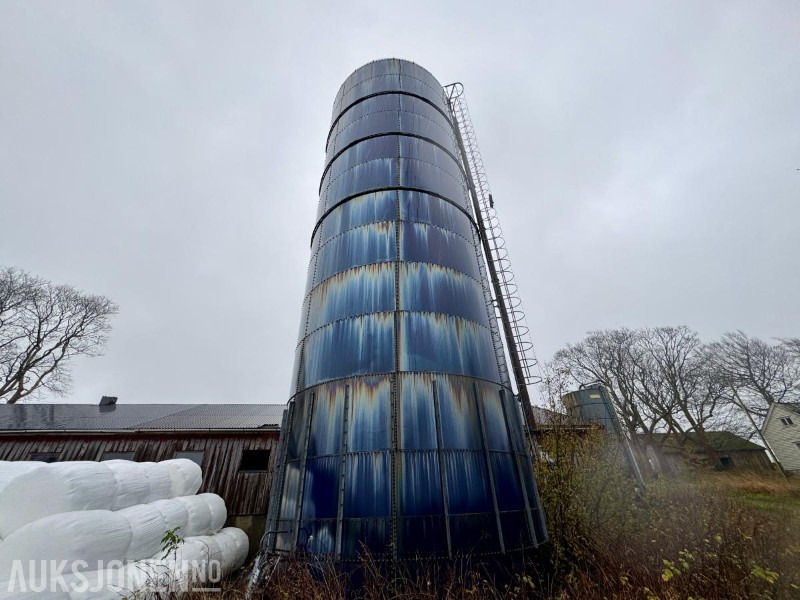 Harvestore Gresssilo - Máquina agrícola: foto 1 Harvestore Gresssilo - Máquina agrícola: foto 1