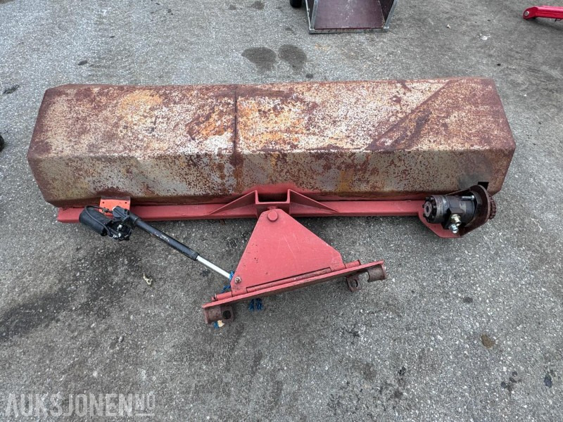 Hydraulisk gatekost med sving - Avant feste - Máquina agrícola: foto 1 Hydraulisk gatekost med sving - Avant feste - Máquina agrícola: foto 1