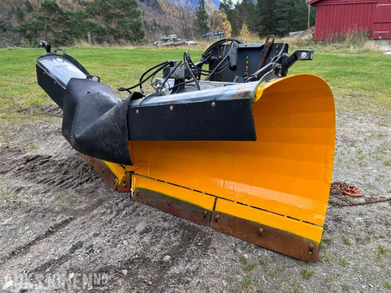 Lametal Stark - V-plog / snøplog med parallellogram og feste for brøyteplate - Máquina agrícola: foto 1 Lametal Stark - V-plog / snøplog med parallellogram og feste for brøyteplate - Máquina agrícola: foto 1