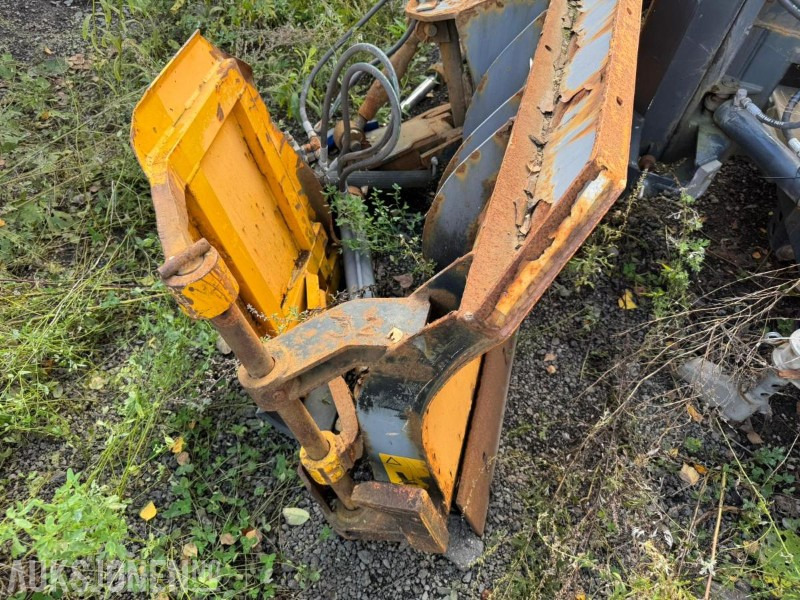 Tellefsdal 250cm hydraulisk svingbart brøyteskjær / kommunalblad m/dobbel ving - Máquina agrícola: foto 2 Tellefsdal 250cm hydraulisk svingbart brøyteskjær / kommunalblad m/dobbel ving - Máquina agrícola: foto 2