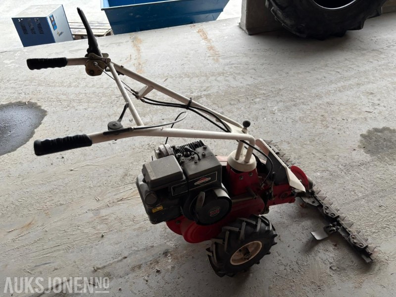 Tielburger Manuel Slåmaskin Briggs & Stratton 5hk Motor - Máquina agrícola: foto 3 Tielburger Manuel Slåmaskin Briggs & Stratton 5hk Motor - Máquina agrícola: foto 3