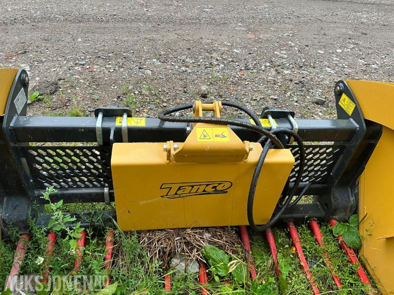 Ubrukt Rundballutpakker/splitter TANCO I75 MULTI SHEAR - Máquina agrícola: foto 2 Ubrukt Rundballutpakker/splitter TANCO I75 MULTI SHEAR - Máquina agrícola: foto 2
