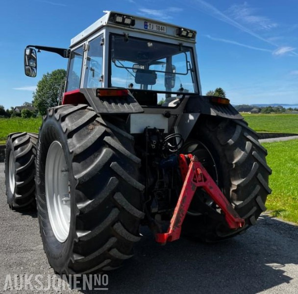 Massey Ferguson 399 - Trator: foto 5 Massey Ferguson 399 - Trator: foto 5