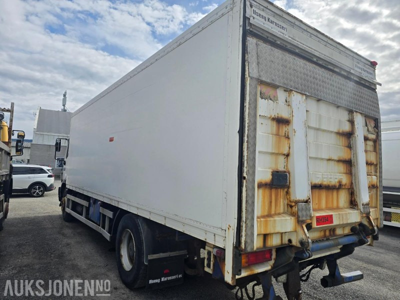 Mercedes-Benz 1824L Skapbil med kjøleaggregat - Camião furgão: foto 4 Mercedes-Benz 1824L Skapbil med kjøleaggregat - Camião furgão: foto 4