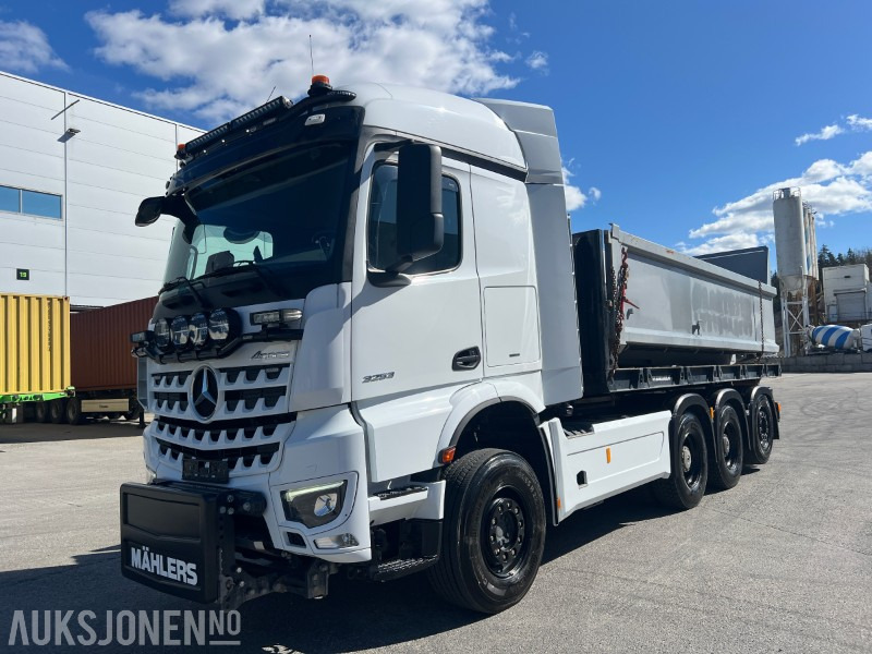 Mercedes-Benz Arocs 3253 Tridem krokbil brøyte rigget - Camião polibenne: foto 1 Mercedes-Benz Arocs 3253 Tridem krokbil brøyte rigget - Camião polibenne: foto 1