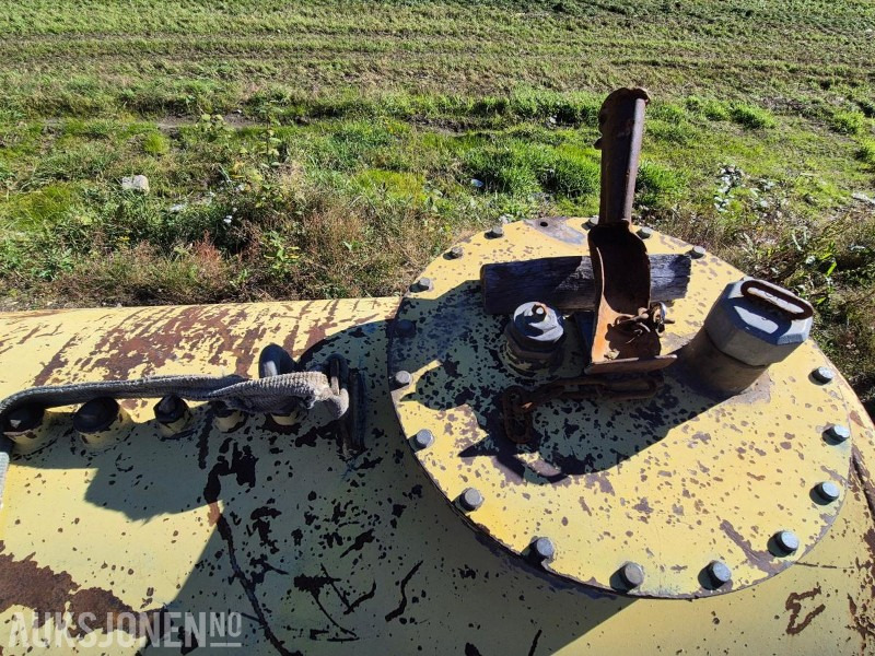 Equipamento de construção Mobil Dieseltank med hjulgang ca 1400 l: foto 11