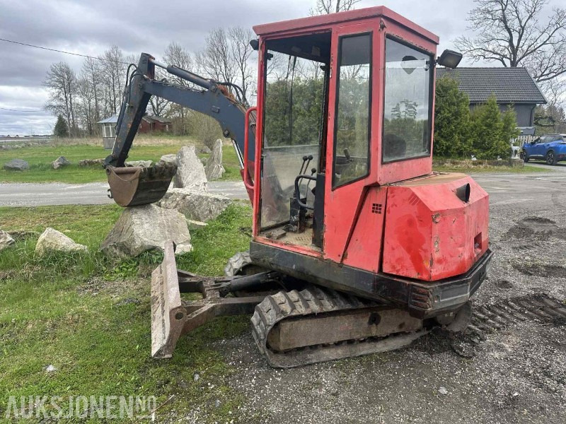 PEL-JOB Minigraver 2,4tonn - Mini escavadeira: foto 2 PEL-JOB Minigraver 2,4tonn - Mini escavadeira: foto 2