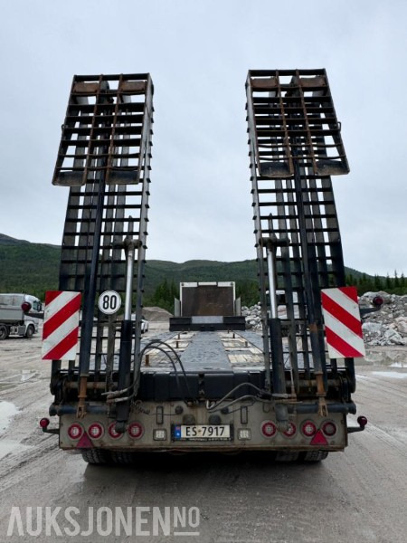 2019 Carnehl CSTV 40-60 - 4 akslet maskinsemi - Manuelt uttrekk - Hydraulisk bredding - Støttelabber bak - Fjernstyring - Reboque: foto 5 2019 Carnehl CSTV 40-60 - 4 akslet maskinsemi - Manuelt uttrekk - Hydraulisk bredding - Støttelabber bak - Fjernstyring - Reboque: foto 5