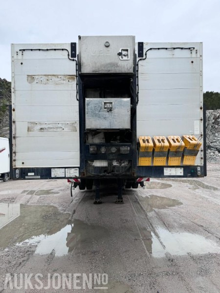 2019 Carnehl CSTV 40-60 - 4 akslet maskinsemi - Manuelt uttrekk - Hydraulisk bredding - Støttelabber bak - Fjernstyring - Reboque: foto 2 2019 Carnehl CSTV 40-60 - 4 akslet maskinsemi - Manuelt uttrekk - Hydraulisk bredding - Støttelabber bak - Fjernstyring - Reboque: foto 2