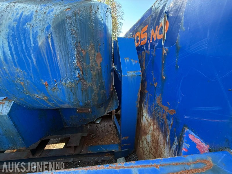 Vanntank på krokløftramme - Equipamento de construção: foto 5 Vanntank på krokløftramme - Equipamento de construção: foto 5