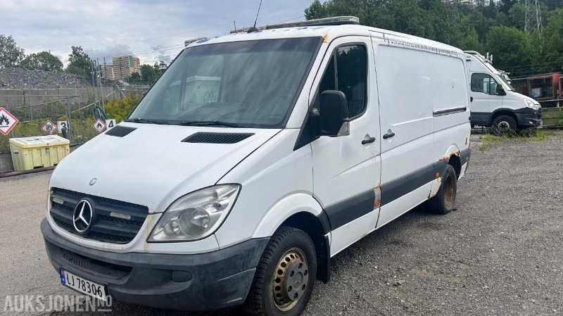 2007 Mercedes-Benz Sprinter 518 CDI | Spylebil | 184 hk | Komplett rigg med tank og slangetromler - Veículo municipal/ Especial: foto 1 2007 Mercedes-Benz Sprinter 518 CDI | Spylebil | 184 hk | Komplett rigg med tank og slangetromler - Veículo municipal/ Especial: foto 1