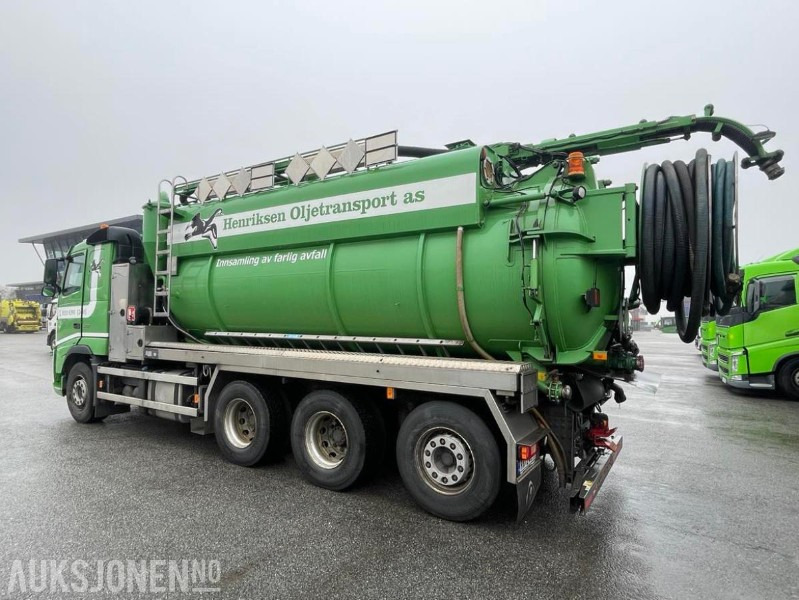 2010 VOLVO FH500 8X4 INTERCONSULT SS2343 BST3-17CR ADR SLAMSUGER MED HØYTRYKKSPYLER - 203576 KM. - Veículo municipal/ Especial: foto 5 2010 VOLVO FH500 8X4 INTERCONSULT SS2343 BST3-17CR ADR SLAMSUGER MED HØYTRYKKSPYLER - 203576 KM. - Veículo municipal/ Especial: foto 5