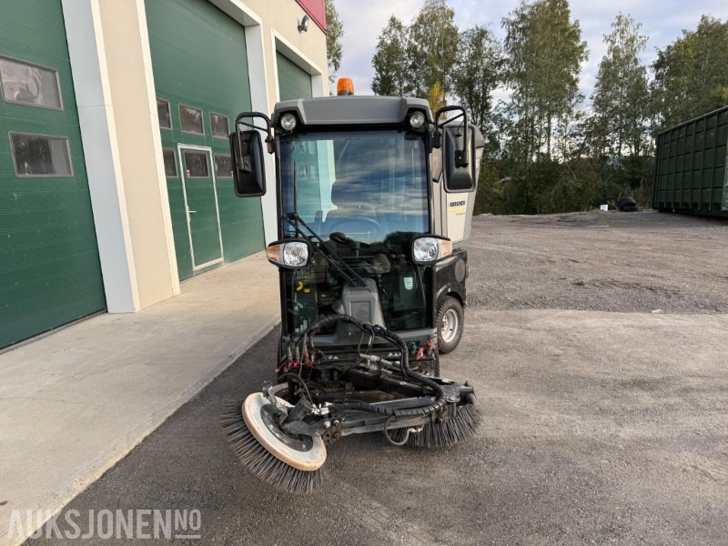 2013 Kärcher Feiemaskin/multimaskin lite brukt - Veículo municipal/ Especial: foto 2 2013 Kärcher Feiemaskin/multimaskin lite brukt - Veículo municipal/ Especial: foto 2