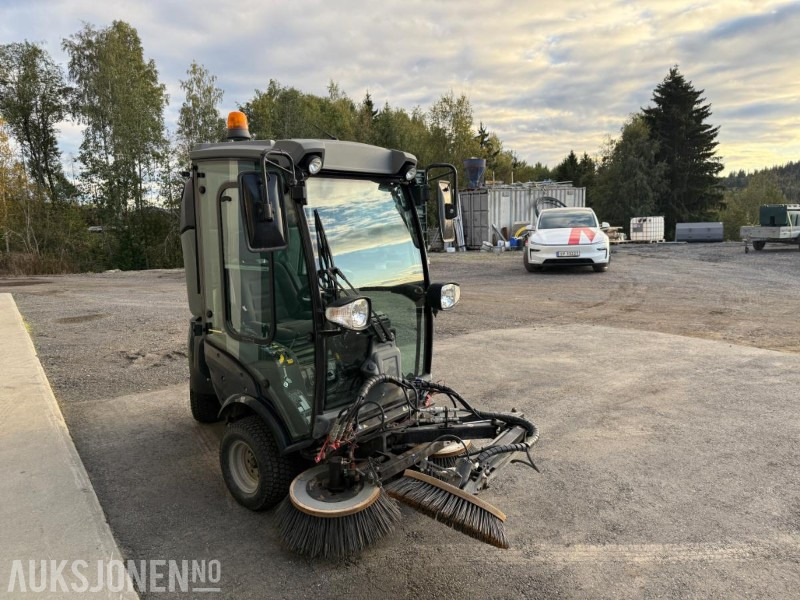 2013 Kärcher Feiemaskin/multimaskin lite brukt - Veículo municipal/ Especial: foto 3 2013 Kärcher Feiemaskin/multimaskin lite brukt - Veículo municipal/ Especial: foto 3