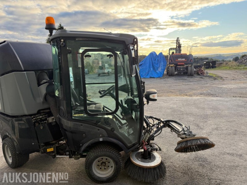 2013 Kärcher Feiemaskin/multimaskin lite brukt - Veículo municipal/ Especial: foto 4 2013 Kärcher Feiemaskin/multimaskin lite brukt - Veículo municipal/ Especial: foto 4