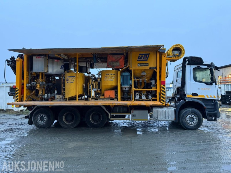 2017 Mercedes-Benz Arocs 3235 8x4, Injeksjonsrigg AMV, EURO 6, påmontert kran - Veículo municipal/ Especial: foto 4 2017 Mercedes-Benz Arocs 3235 8x4, Injeksjonsrigg AMV, EURO 6, påmontert kran - Veículo municipal/ Especial: foto 4