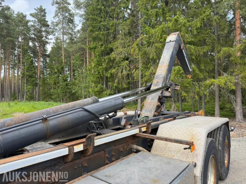 Camião polibenne Volvo FH16 6X2 krokbilmed 20 tonns multilift.: foto 14