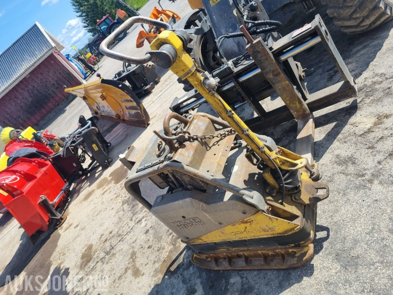 Wacker Neuson DPU 65/55 vibroplate - Rolo: foto 5 Wacker Neuson DPU 65/55 vibroplate - Rolo: foto 5