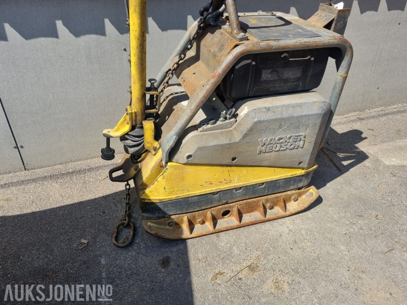 Wacker Neuson DPU 65/55 vibroplate - Rolo: foto 2 Wacker Neuson DPU 65/55 vibroplate - Rolo: foto 2