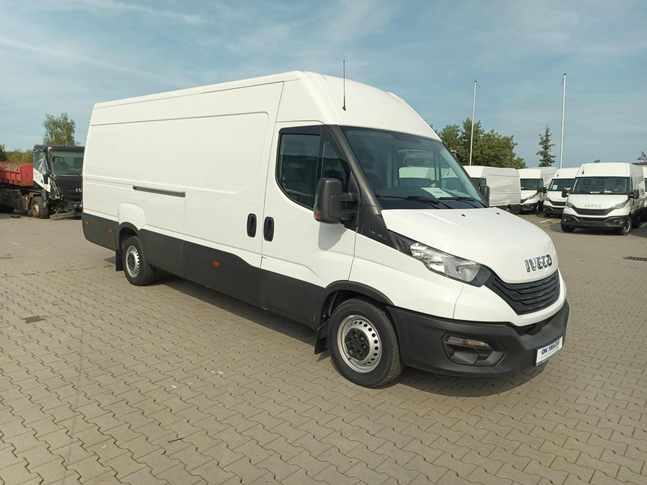 IVECO Daily 35 S 16 V - Furgão: foto 4 IVECO Daily 35 S 16 V - Furgão: foto 4