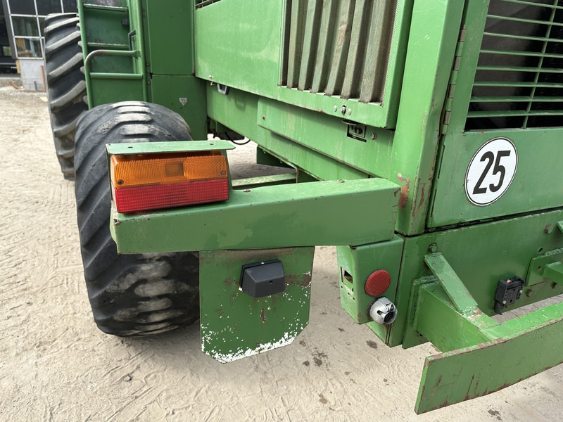 Picadora de forragem automotriz John Deere 6650 FOR PARTS: foto 18