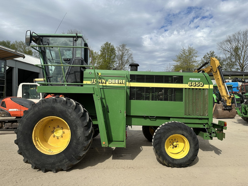 John Deere 6650 FOR PARTS - Picadora de forragem automotriz: foto 2 John Deere 6650 FOR PARTS - Picadora de forragem automotriz: foto 2