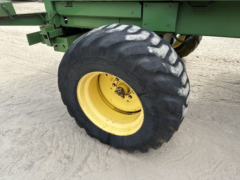 Picadora de forragem automotriz John Deere 6650 FOR PARTS: foto 10