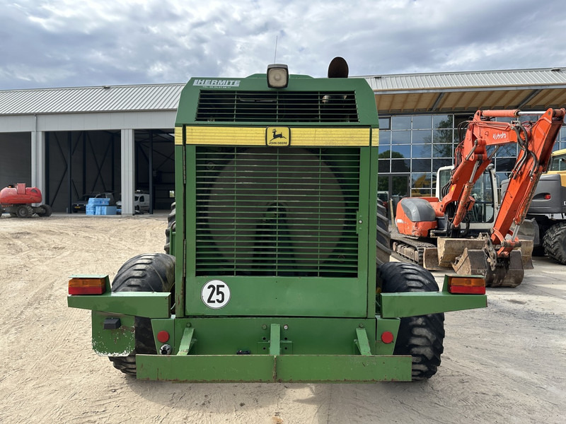John Deere 6650 FOR PARTS - Picadora de forragem automotriz: foto 4 John Deere 6650 FOR PARTS - Picadora de forragem automotriz: foto 4