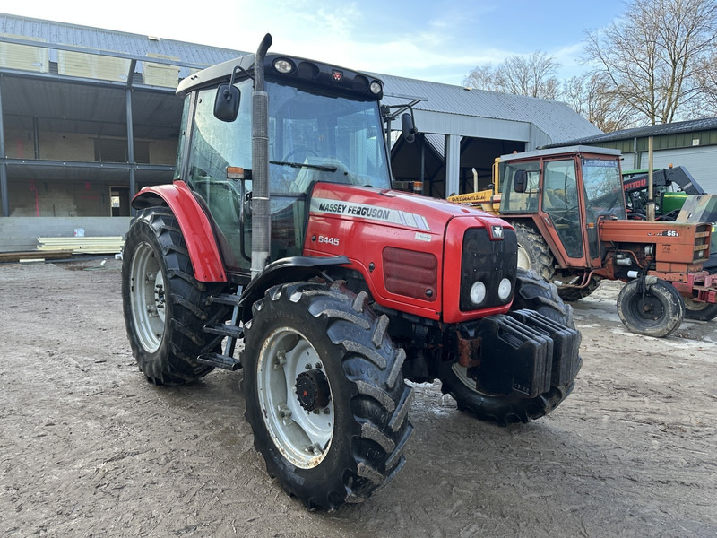 Massey Ferguson 5445 - Trator: foto 5 Massey Ferguson 5445 - Trator: foto 5