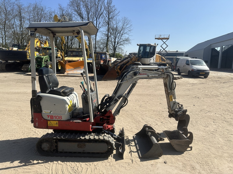 Mini escavadeira Takeuchi TB 108 3 buckets: foto 6