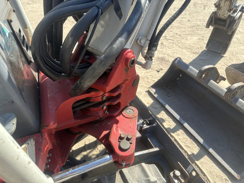 Mini escavadeira Takeuchi TB 108 3 buckets: foto 19