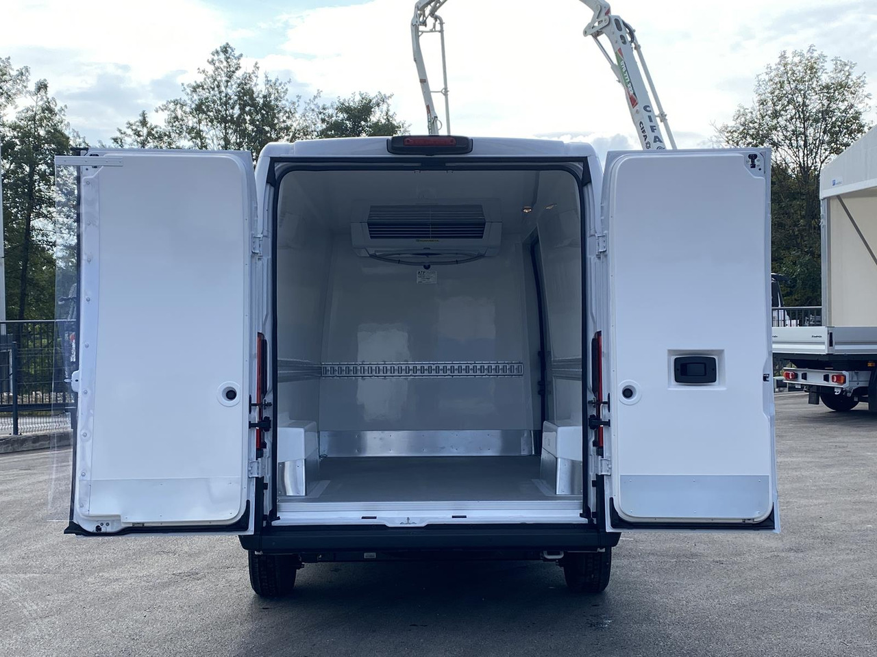 Carrinha frigorífica novo CITROEN JUMPER L3H2 180PS CONFORT 35 / FRISCHDIENST ATP BIS 0 + KONVEKTA: foto 16