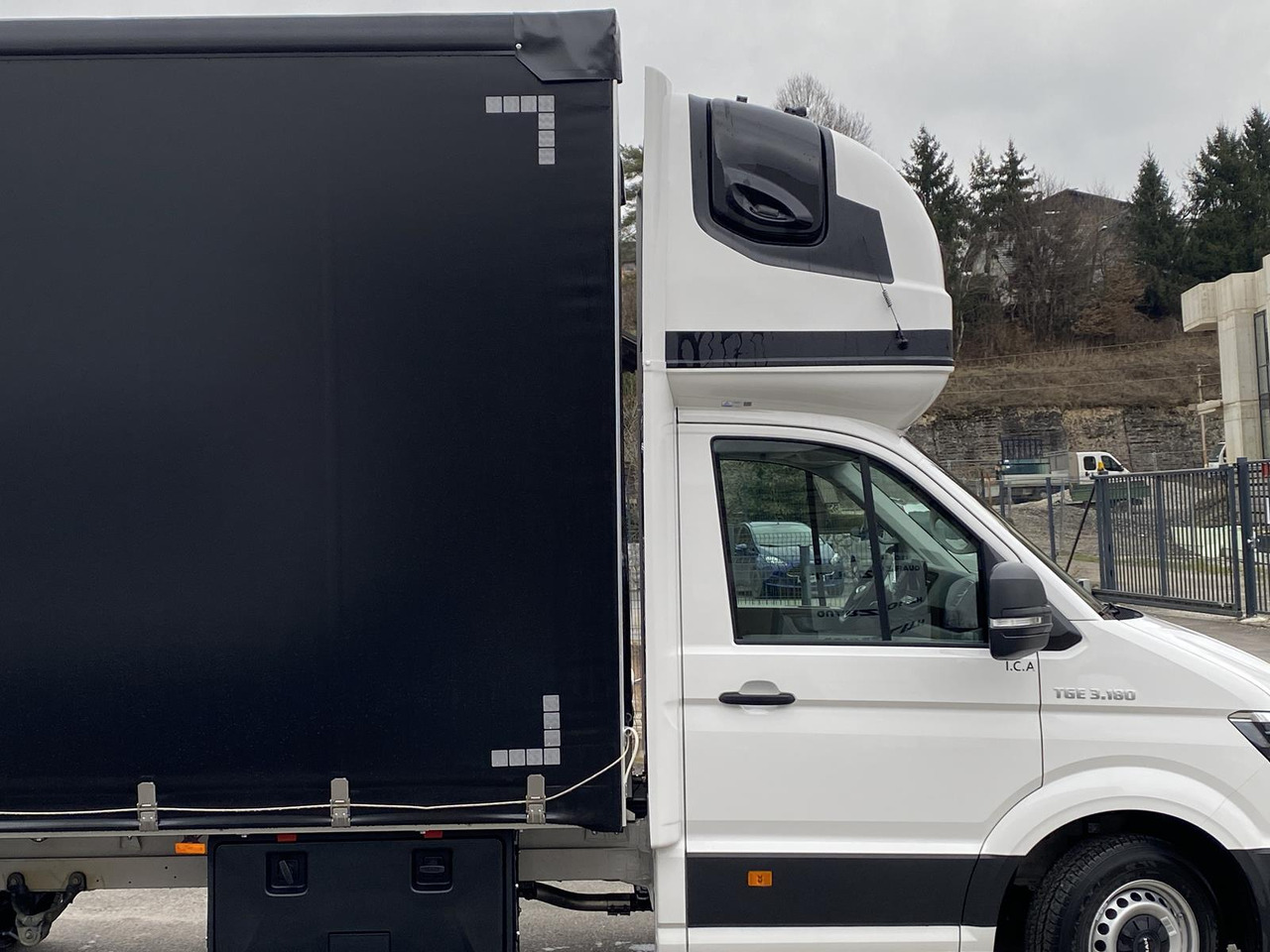 MAN TGE 3.180 L4 2.0 TDI | PRITSCHE PLANE + SCHLAFKABINE - Carrinha de lona: foto 5 MAN TGE 3.180 L4 2.0 TDI | PRITSCHE PLANE + SCHLAFKABINE - Carrinha de lona: foto 5