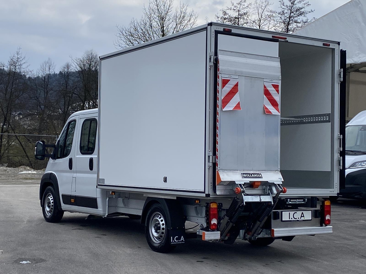 OPEL MOVANO 1+6 DOKA 140PS | KÜHLKOFFER + LADERAMPE - Carrinha frigorífica: foto 1 OPEL MOVANO 1+6 DOKA 140PS | KÜHLKOFFER + LADERAMPE - Carrinha frigorífica: foto 1