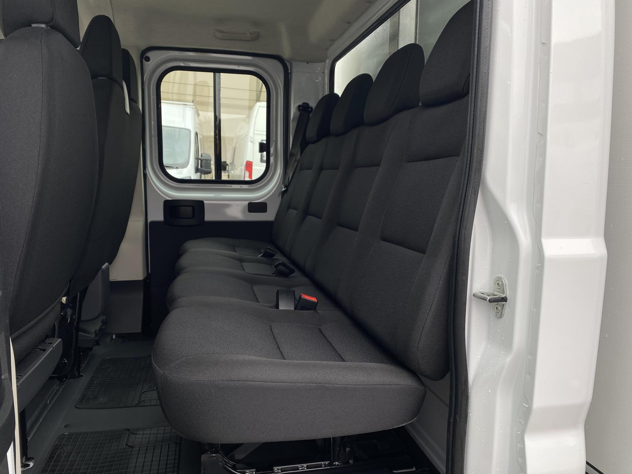 OPEL MOVANO 1+6 DOKA 140PS | KÜHLKOFFER + LADERAMPE - Carrinha frigorífica: foto 5 OPEL MOVANO 1+6 DOKA 140PS | KÜHLKOFFER + LADERAMPE - Carrinha frigorífica: foto 5