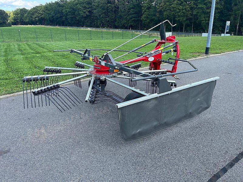 Massey Ferguson MF RK 361 DN / Fella JURAS 351 DN - Ancinho enleirador: foto 1 Massey Ferguson MF RK 361 DN / Fella JURAS 351 DN - Ancinho enleirador: foto 1