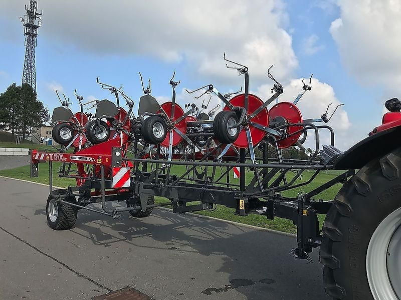 Massey Ferguson MF TD 1310 X TRC / Lotus 1250 Profi - Ancinho enleirador: foto 4 Massey Ferguson MF TD 1310 X TRC / Lotus 1250 Profi - Ancinho enleirador: foto 4