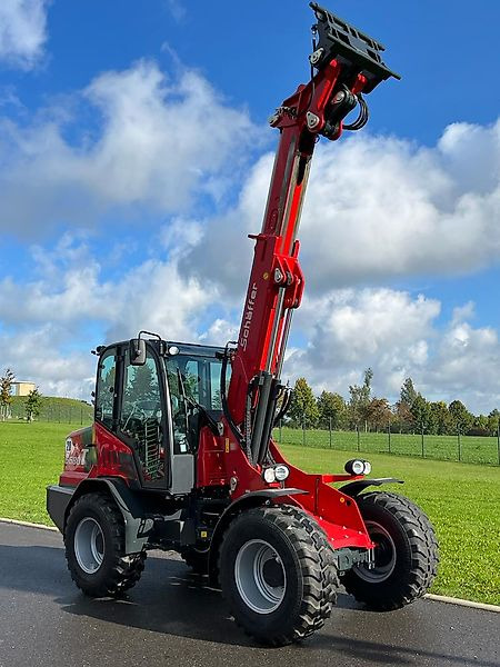 Schäffer 6680 T - Pá carregadora telescópica: foto 2 Schäffer 6680 T - Pá carregadora telescópica: foto 2