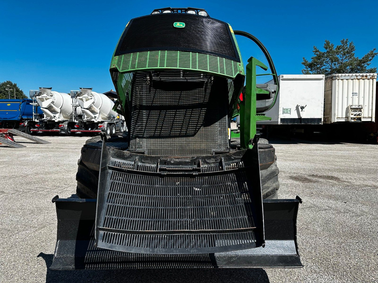 John Deere 1210E 10m CF710 KRAN - Máquina de outro: foto 3 John Deere 1210E 10m CF710 KRAN - Máquina de outro: foto 3