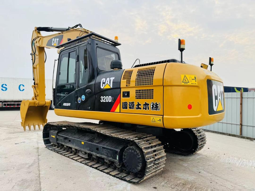 Caterpillar 320D CAT 320D2 320CL 320C 320GC 320GX 20 Ton Hydraulic Crawler Excavator in Good Quality and Ready to Ship - Escavadora de rastos: foto 3 Caterpillar 320D CAT 320D2 320CL 320C 320GC 320GX 20 Ton Hydraulic Crawler Excavator in Good Quality and Ready to Ship - Escavadora de rastos: foto 3
