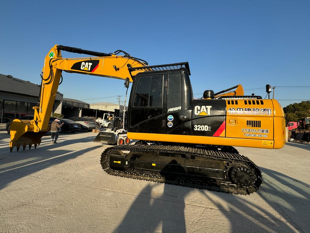 Caterpillar 320D Used Excavator Secondhand Crawler Excavators CAT 320C 320CL 320BL 320GC 320GX 20T 25 Ton in Stock with High Quality - Escavadora de rastos: foto 4 Caterpillar 320D Used Excavator Secondhand Crawler Excavators CAT 320C 320CL 320BL 320GC 320GX 20T 25 Ton in Stock with High Quality - Escavadora de rastos: foto 4