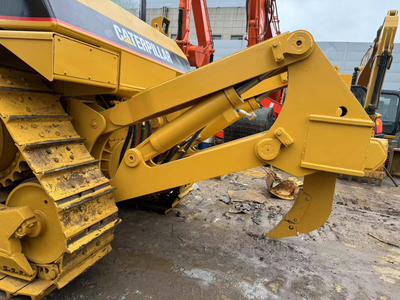 Caterpillar CAT D8R D8T D7H D7R D7G D7R D7E Used Bulldozer in Excellent Work Condition for Slae - Buldôzer: foto 3 Caterpillar CAT D8R D8T D7H D7R D7G D7R D7E Used Bulldozer in Excellent Work Condition for Slae - Buldôzer: foto 3