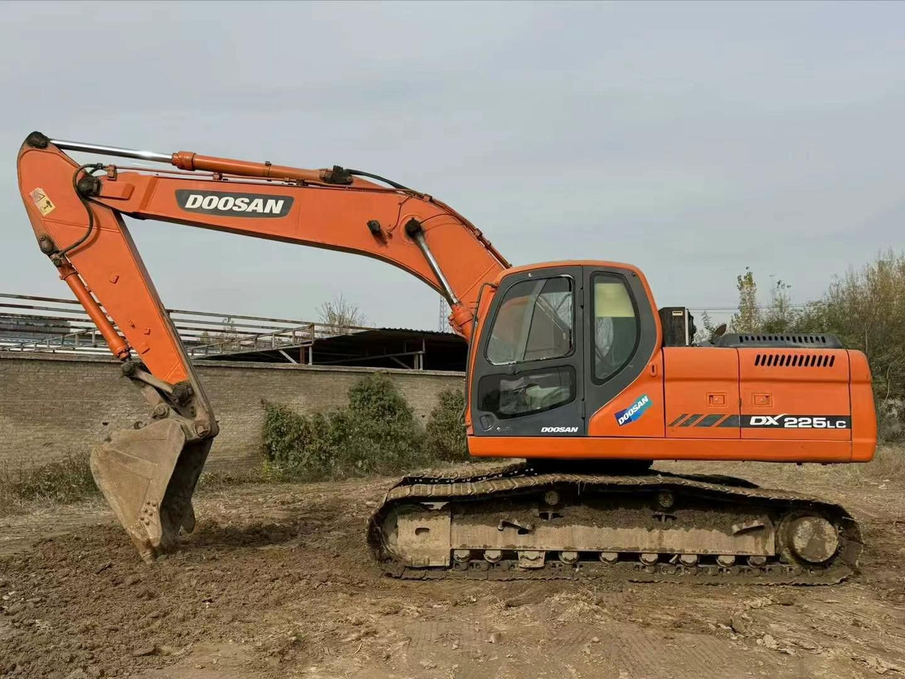 Doosan Used Excavator 225 DX225 DX300 DH150 DX300 DX420 DX520 for Sale - Escavadora de rastos: foto 5 Doosan Used Excavator 225 DX225 DX300 DH150 DX300 DX420 DX520 for Sale - Escavadora de rastos: foto 5