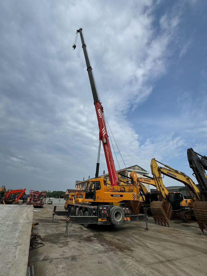 Grua móvel SANY STC250 25 Ton Truck Crane XCMG ZOOMLION TADANO KOBELCO 25T 50T 80T 100T 120T 200T 220T 240T 300T Crane for Sale: foto 14
