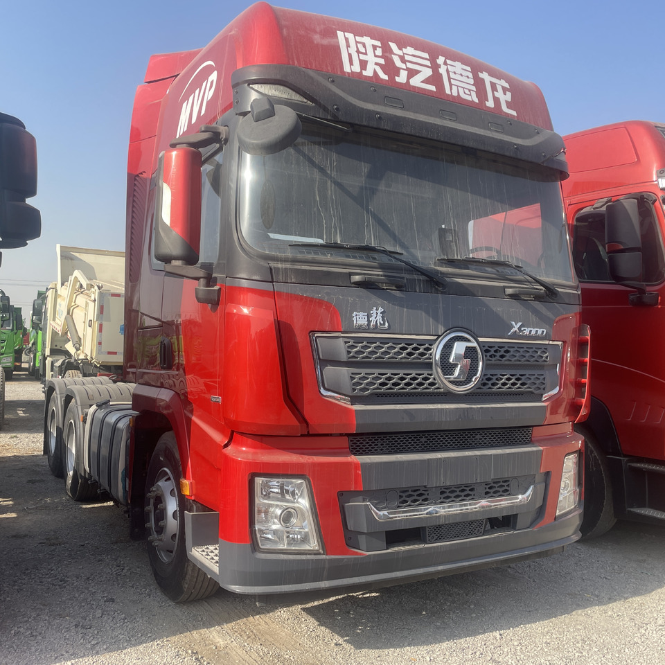 Shacman Slightly Used X3000 X5000 (6*4) Semi Truck Head Tractor Head Tipper Head - Tractor: foto 1 Shacman Slightly Used X3000 X5000 (6*4) Semi Truck Head Tractor Head Tipper Head - Tractor: foto 1