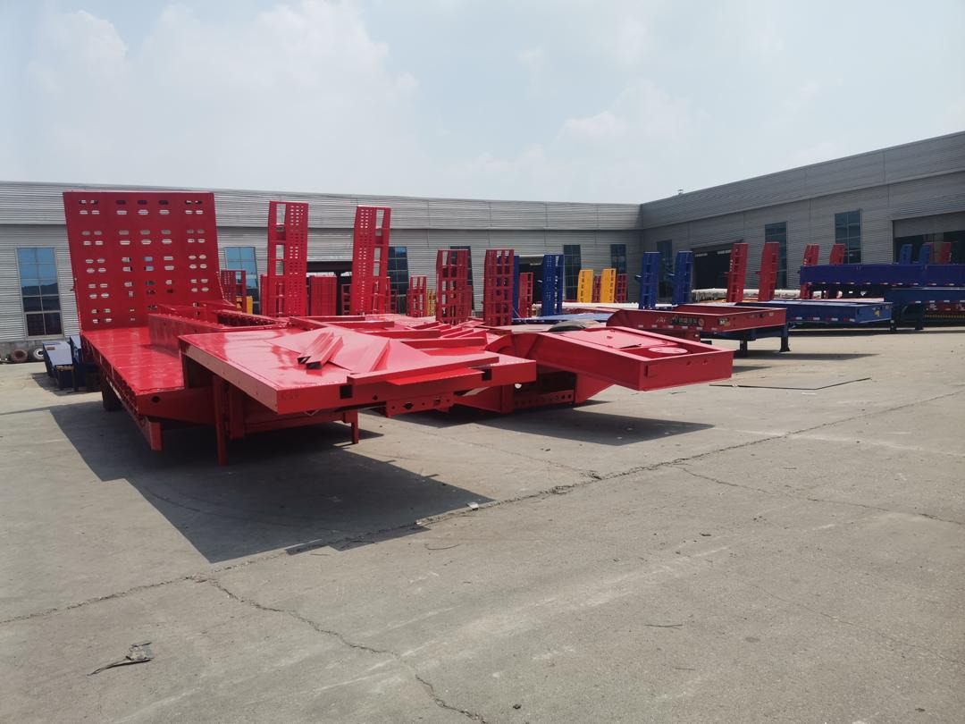 ZHICHENG Semi Flat Bed Low Bed in New or Used with 3 Axles 4 Axles - Semi-reboque baixa: foto 5 ZHICHENG Semi Flat Bed Low Bed in New or Used with 3 Axles 4 Axles - Semi-reboque baixa: foto 5