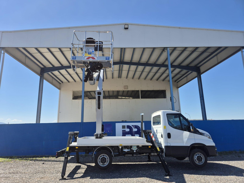 Iveco 35-140 Oil & Steel Snake 189 - Camião, Camião grua: foto 4 Iveco 35-140 Oil & Steel Snake 189 - Camião, Camião grua: foto 4