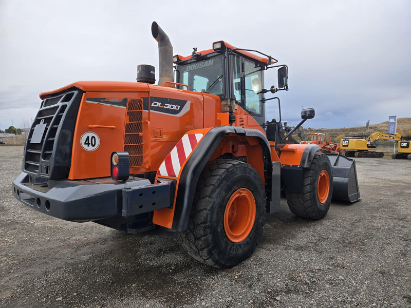 Doosan DL300-5 - Pá carregadora de rodas: foto 4 Doosan DL300-5 - Pá carregadora de rodas: foto 4