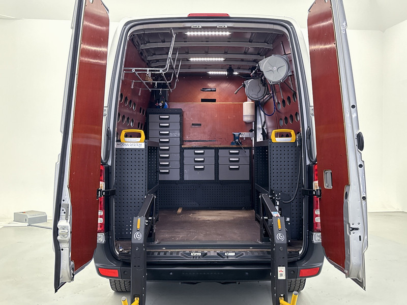 Mercedes-Benz Sprinter 314 2.2 CDI Inrichting Laadlift Betimmering Cruise Control Parkeersensoren Automaat 220v omvormer Geveerde stoel - Furgão: foto 5 Mercedes-Benz Sprinter 314 2.2 CDI Inrichting Laadlift Betimmering Cruise Control Parkeersensoren Automaat 220v omvormer Geveerde stoel - Furgão: foto 5